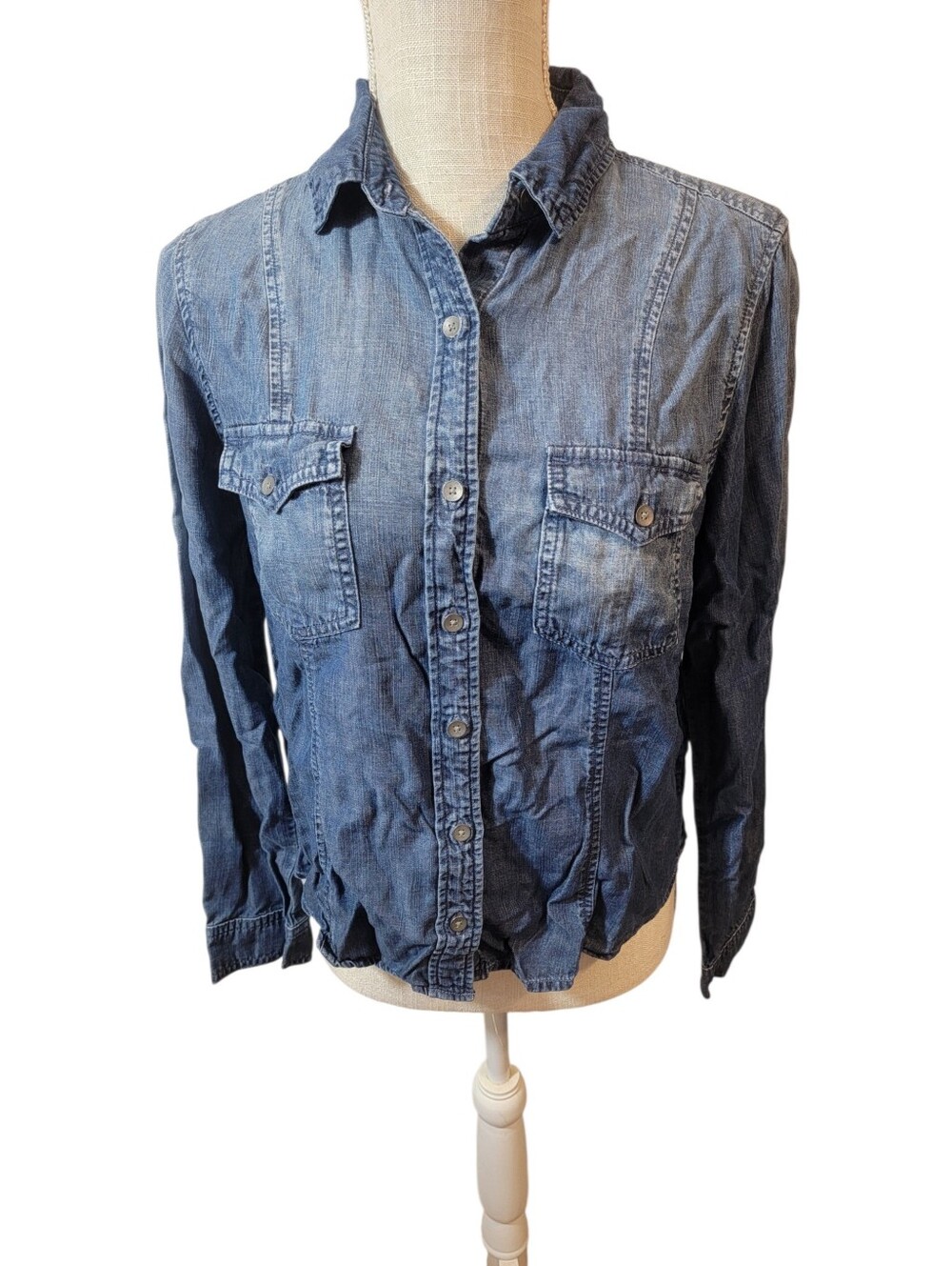 Anthropologie Cloth & Stone Blue Long Sleeve Button Down Denim Blouse Size Small